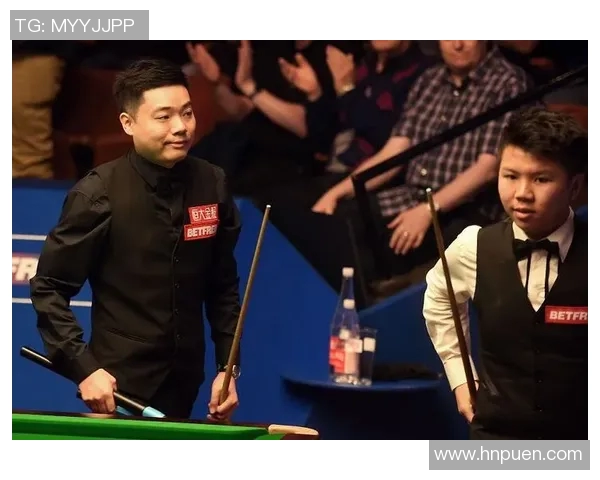 周跃龙与墨菲激战正酣谁能在斯诺克赛场上笑到最后